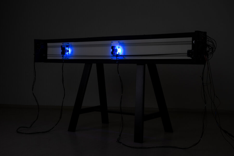 Slit Mirror Pong, 2019